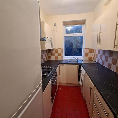 Budget Double En-Suite Bedroom Sheffield Bagian luar foto