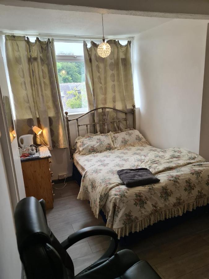 Budget Double En-Suite Bedroom Sheffield Bagian luar foto
